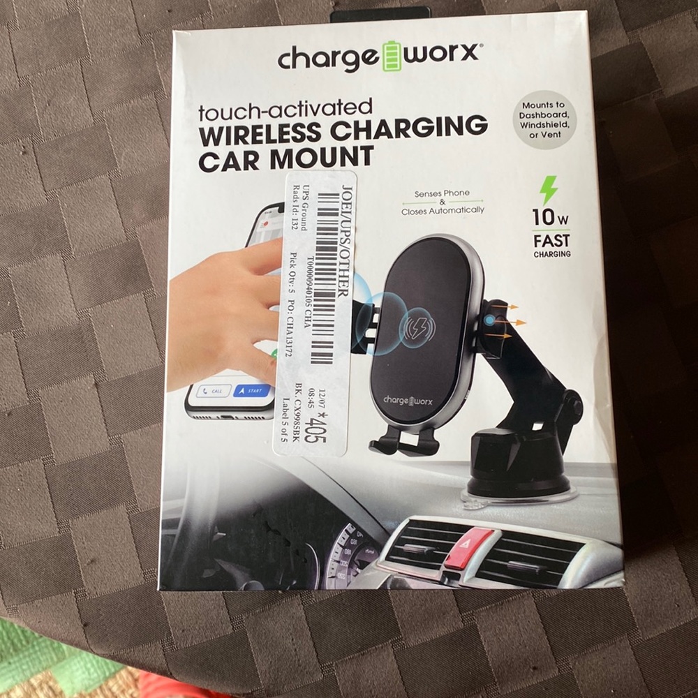 Charge worx wireless charging car mount